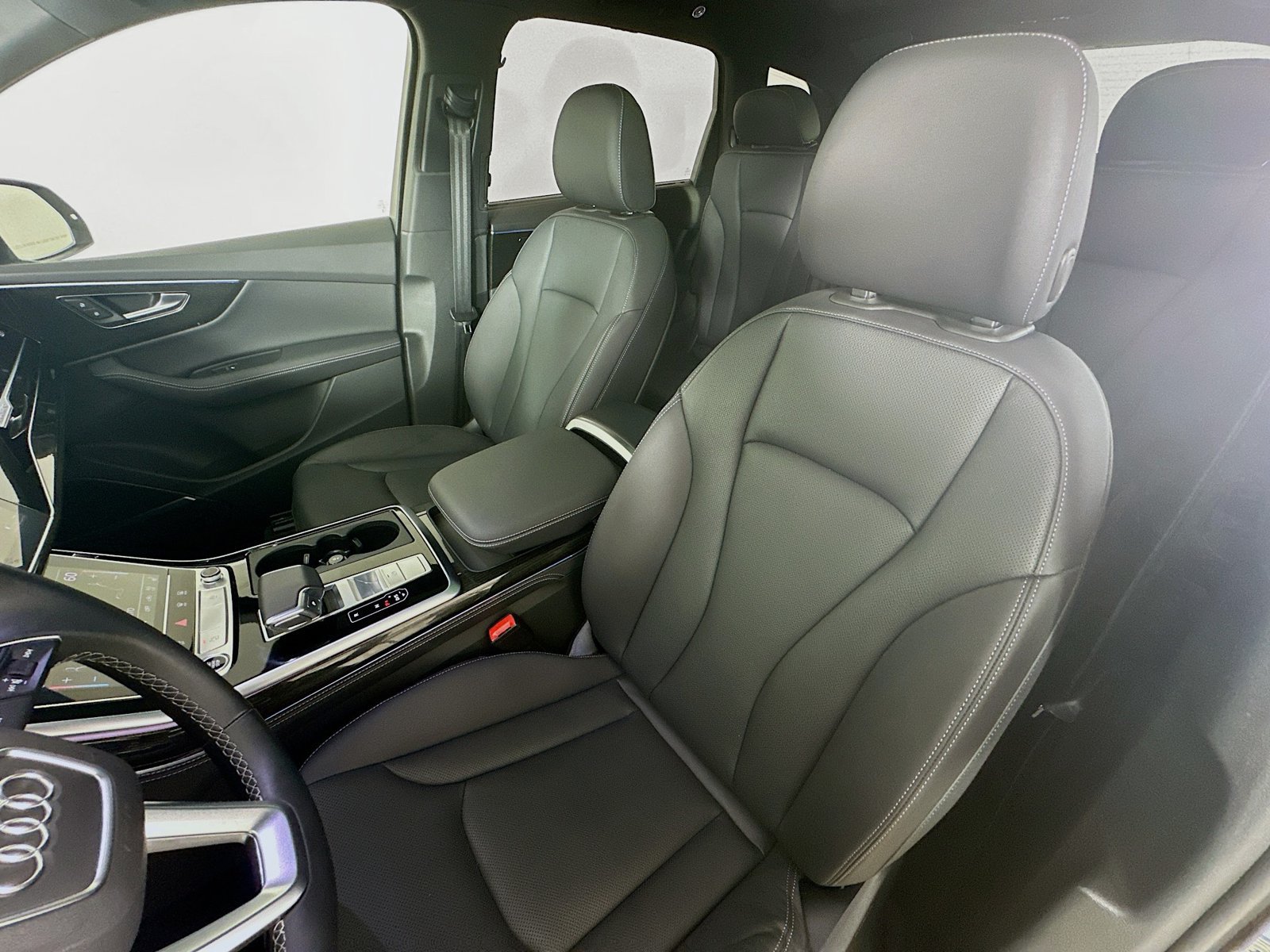 Certified 2025 Audi Q7 2.0T Premium w/ Premium Plus Package AWD/4WD image 35