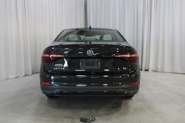 Used 2024 Volkswagen Jetta SE w/ Panoramic Sunroof Package FWD image 24