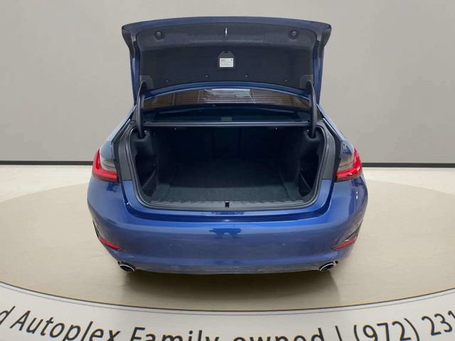 Used 2022 BMW 330i Sedan w/ Driving Assistance Package RWD image 9