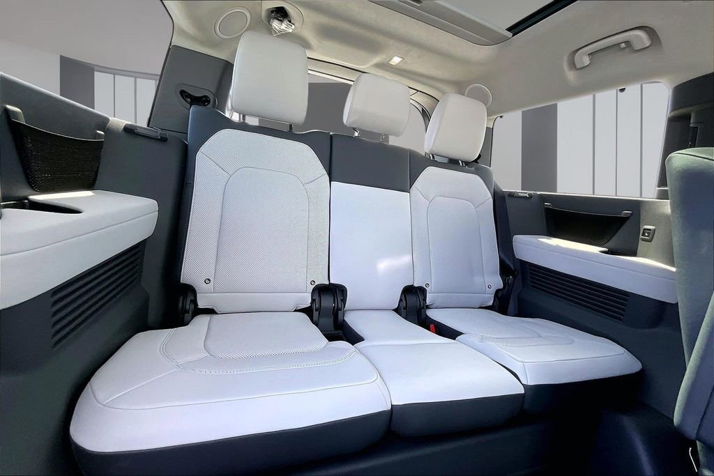 New 2025 Land Rover Defender 130 V8 image 11