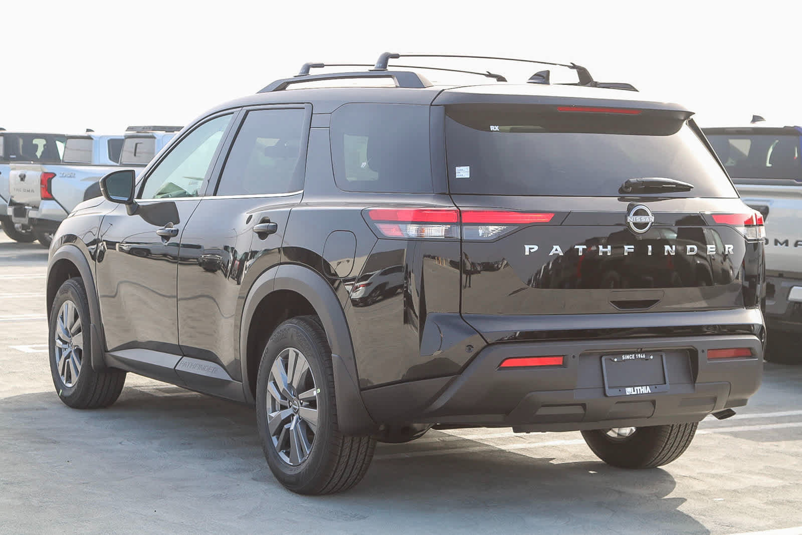 New 2025 Nissan Pathfinder SV FWD image 8