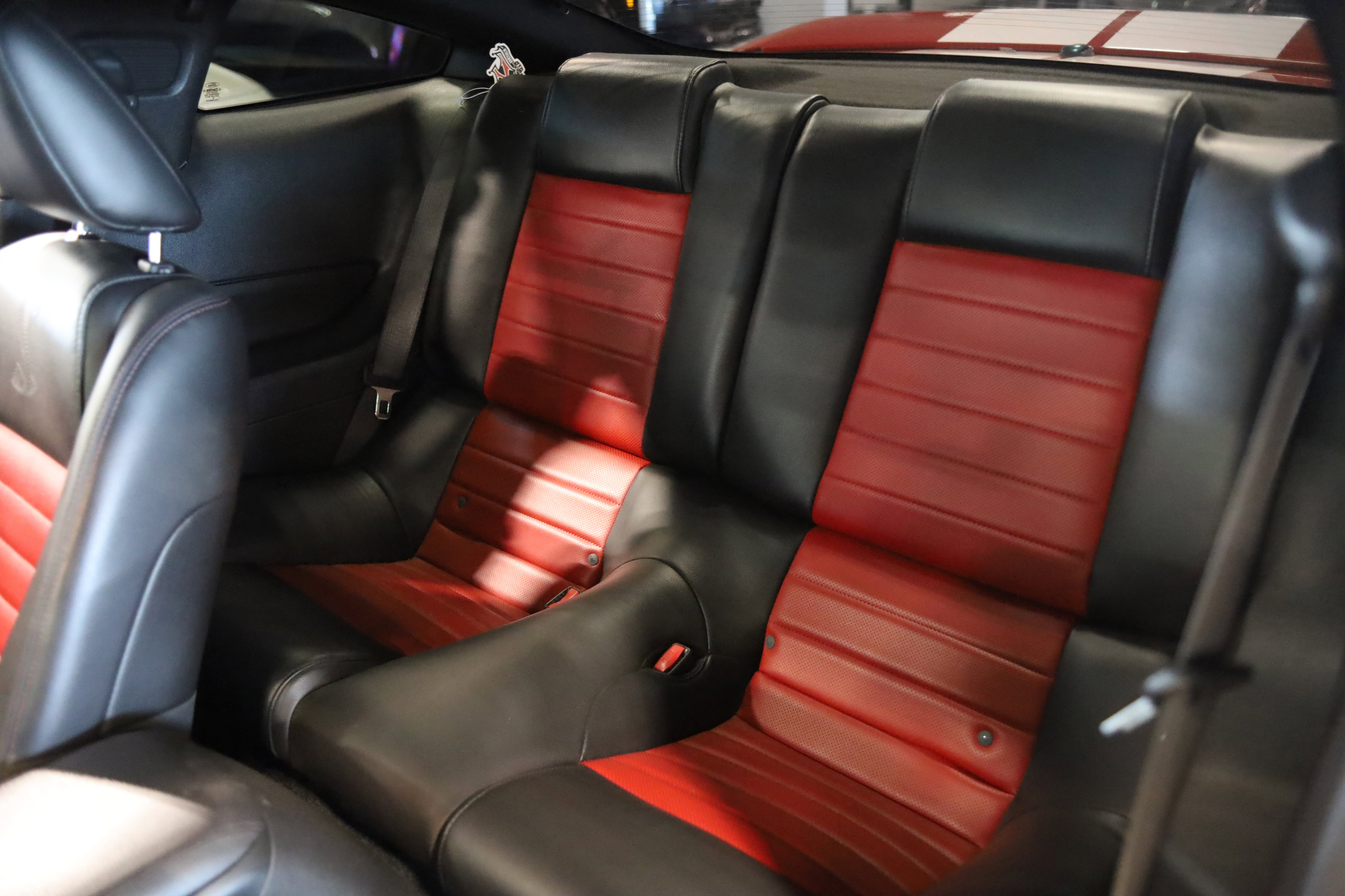 Used 2007 Ford Mustang Shelby GT500 RWD image 30