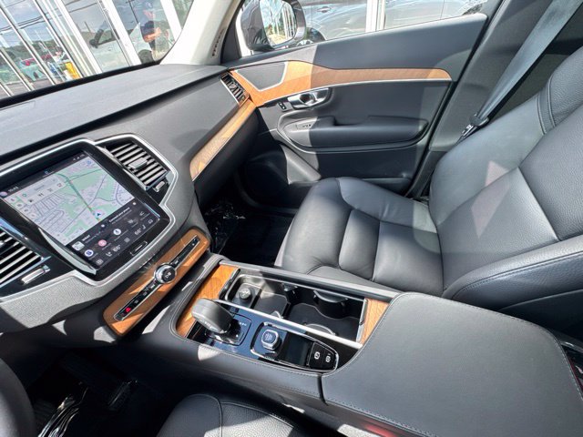 Certified 2024 Volvo XC90 B5 Plus AWD/4WD image 22