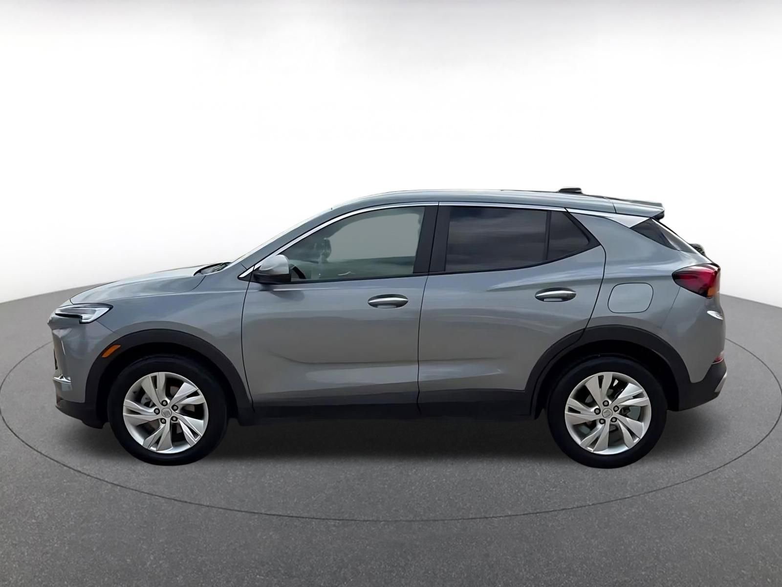 Used 2025 Buick Encore GX Preferred FWD image 9
