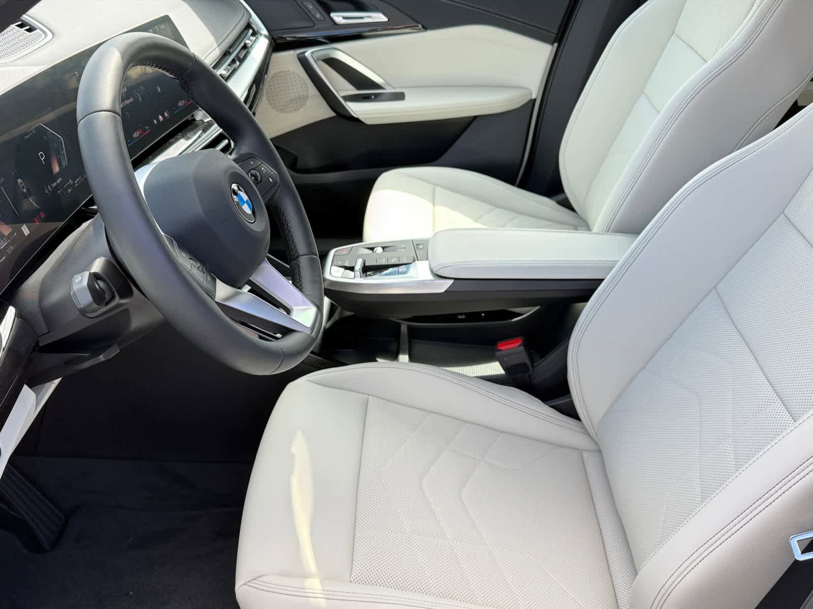 New 2026 BMW X1 xDrive28i w/ Technology Package AWD/4WD image 12