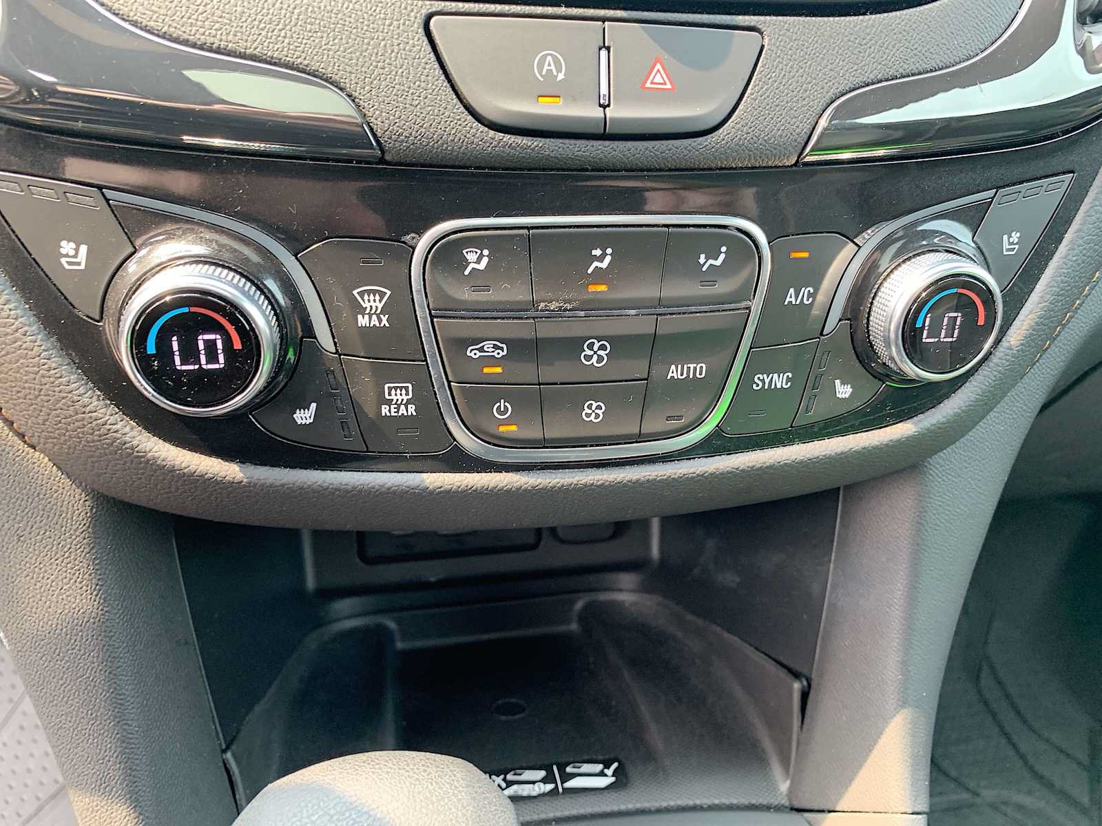 Certified 2023 Chevrolet Equinox Premier AWD/4WD image 17