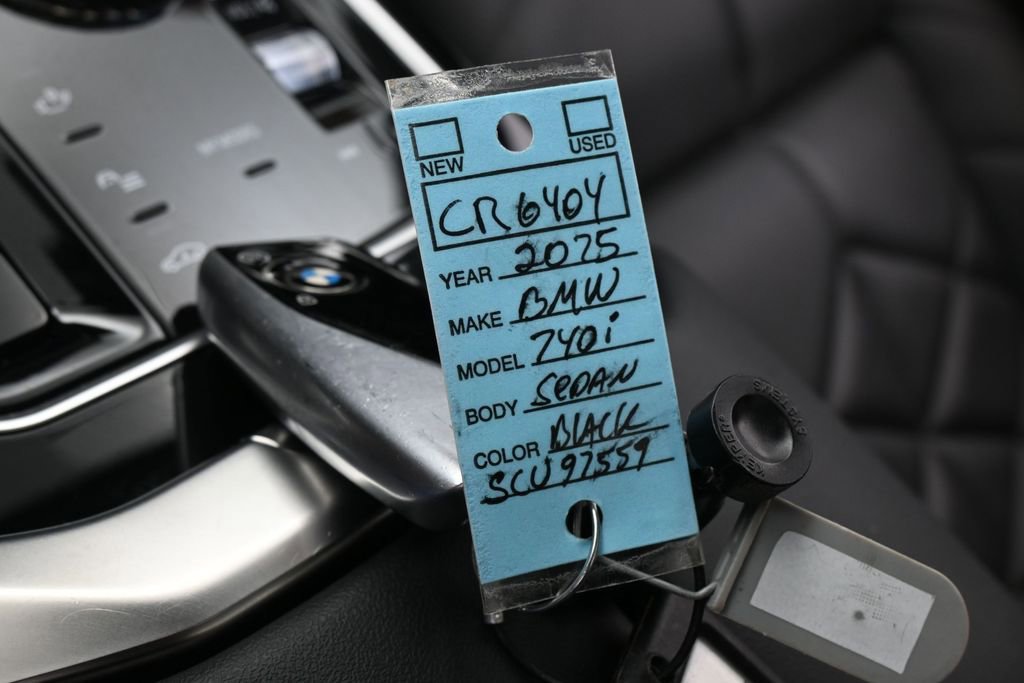 Used 2025 BMW 740i xDrive AWD/4WD image 35