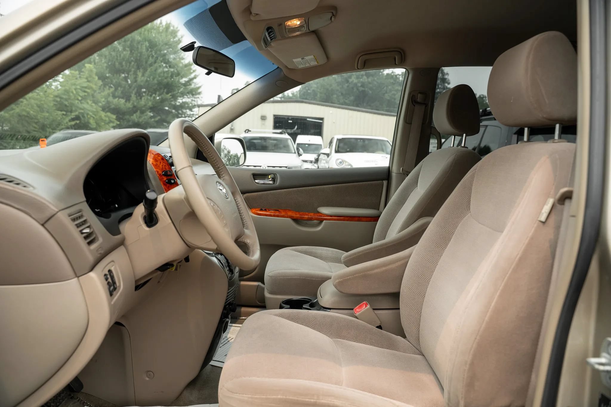 Used 2006 Toyota Sienna XLE Limited FWD image 7