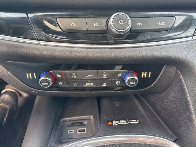 Used 2023 Buick Enclave Avenir w/ Avenir Technology Package image 21