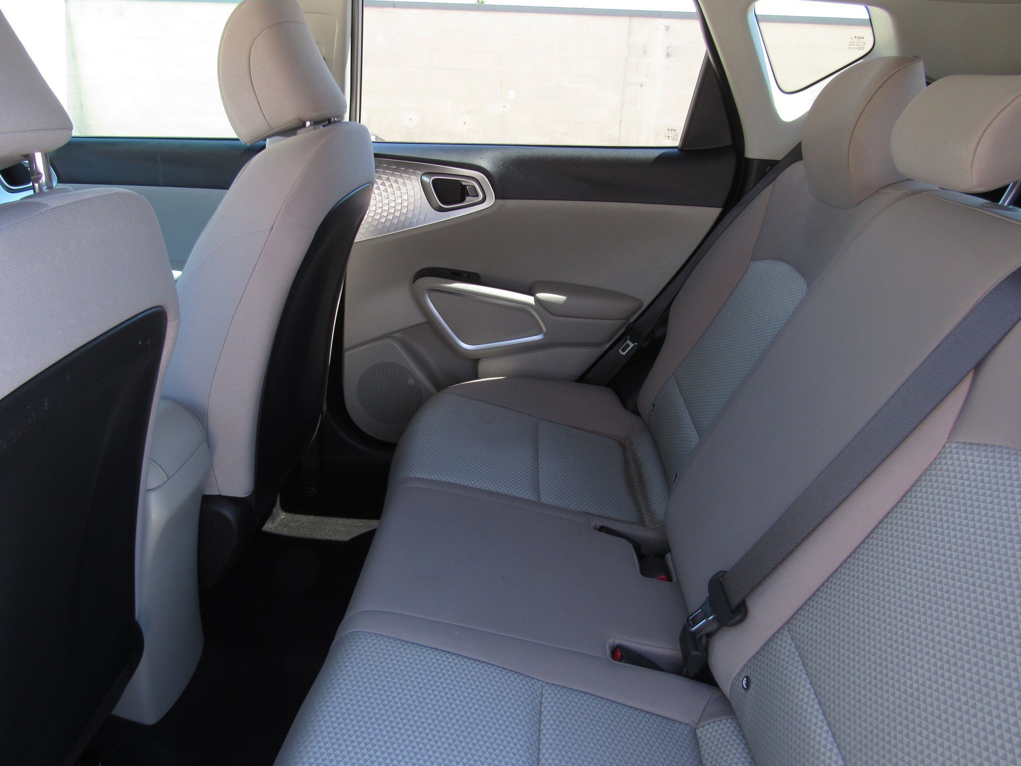 Used 2022 Kia Soul LX image 13