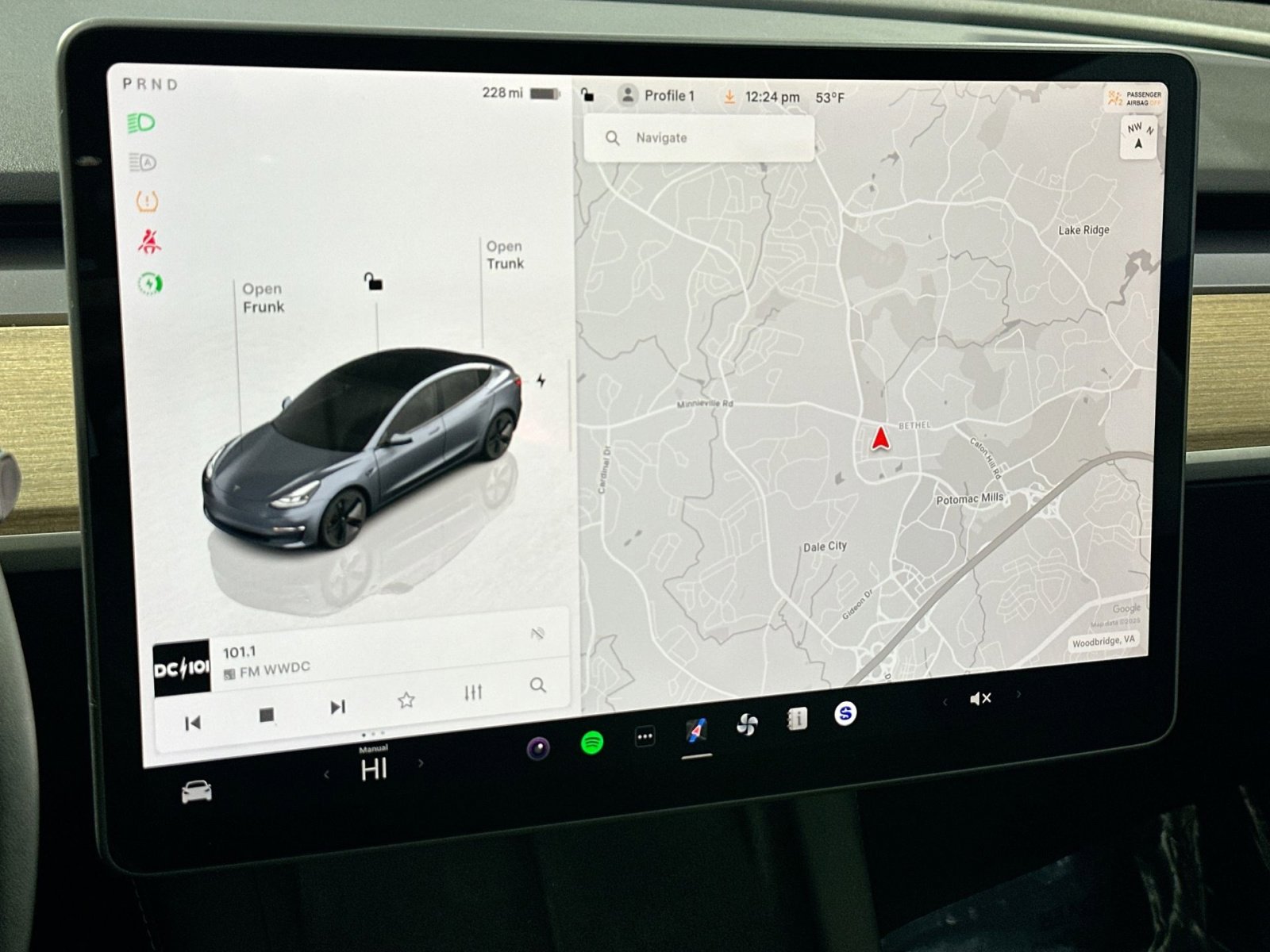 Used 2023 Tesla Model 3 Standard Range image 24