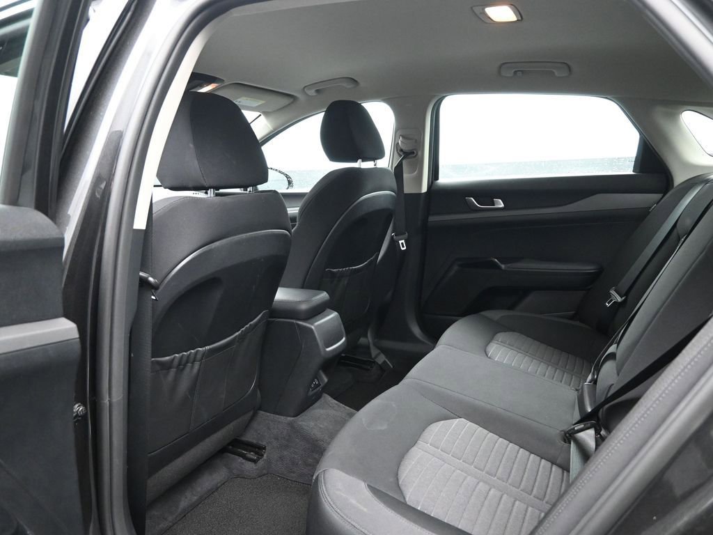 Used 2025 Kia K5 LXS FWD image 26