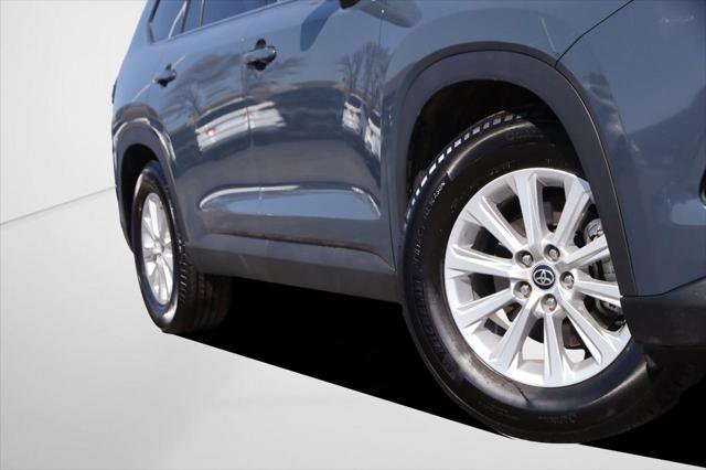 Certified 2025 Toyota Grand Highlander AWD image 3