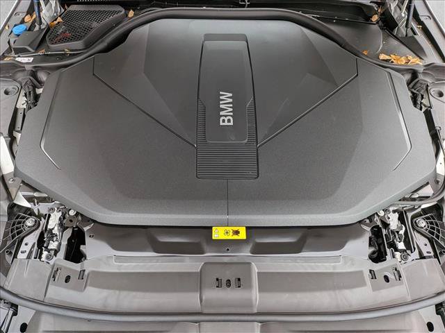 Used 2026 BMW i5 eDrive40 w/ Premium Package RWD image 18
