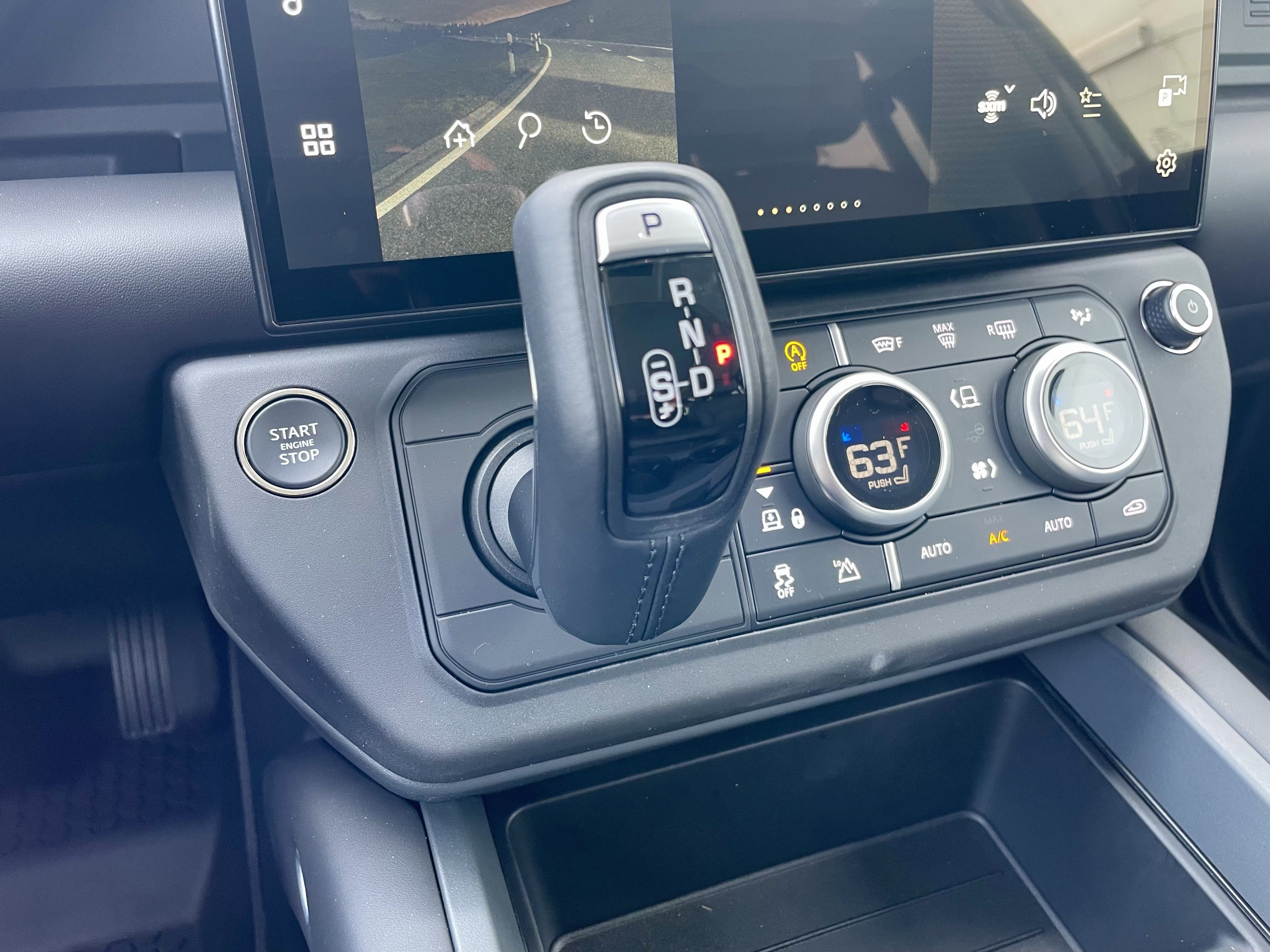 New 2026 Land Rover Defender 110 X-Dynamic SE image 20