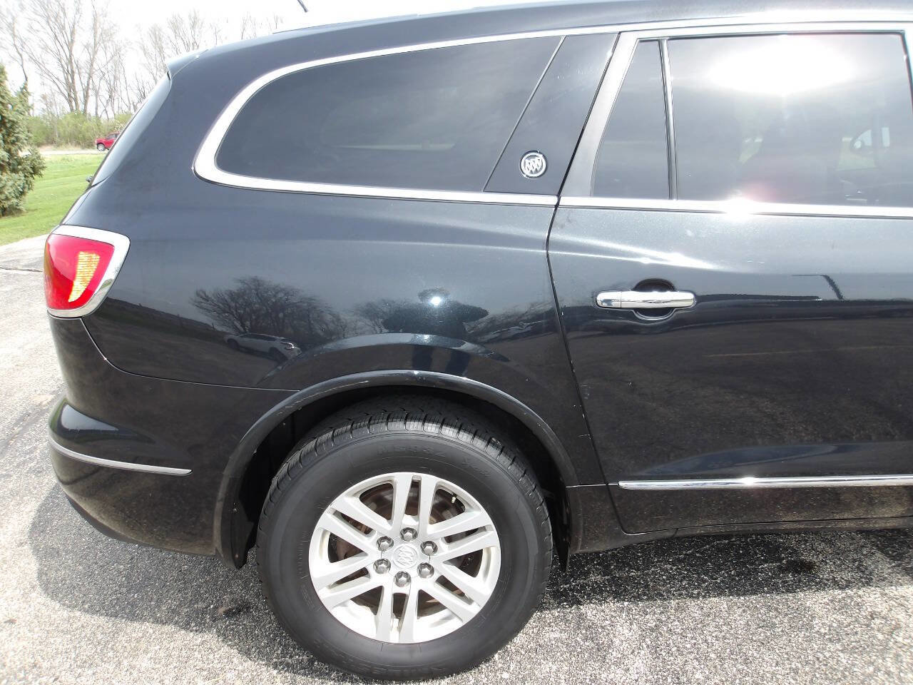 Used 2013 Buick Enclave Convenience image 36