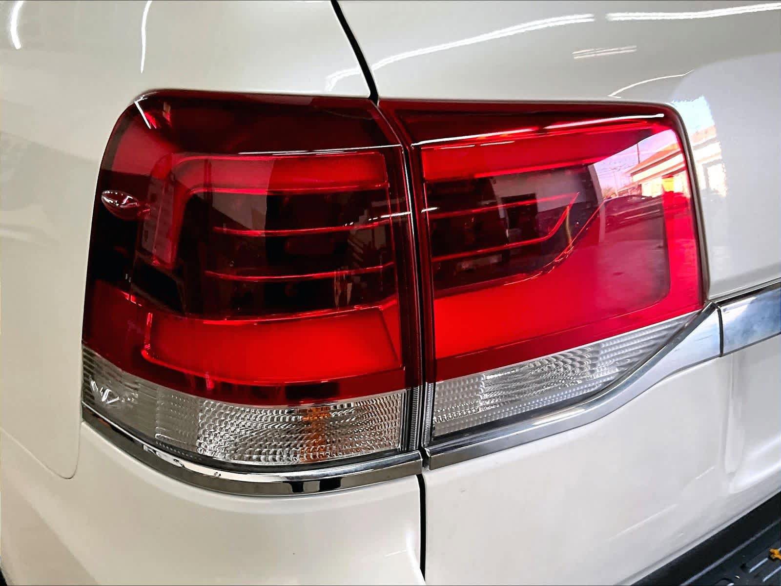 Used 2019 Toyota Land Cruiser AWD/4WD image 32
