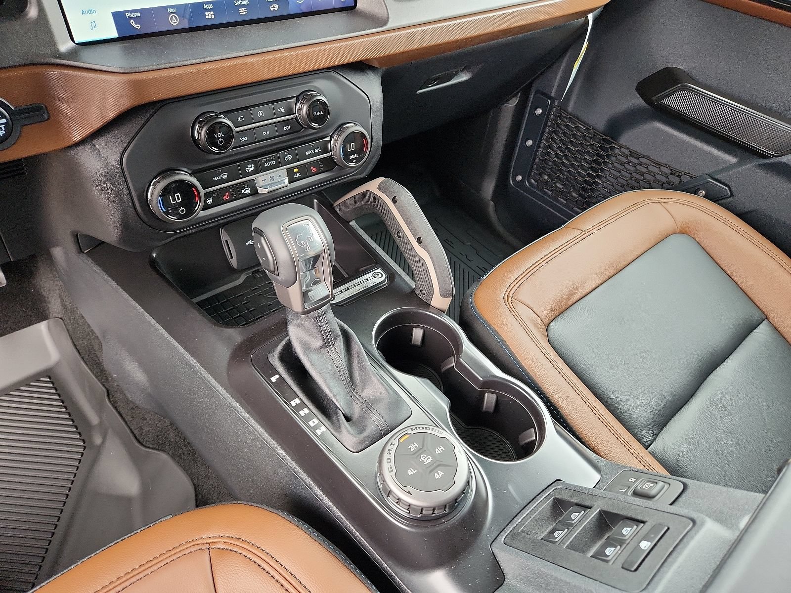 New 2024 Ford Bronco Outer Banks AWD/4WD image 19