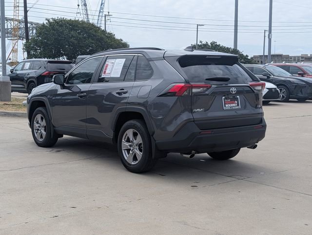 Used 2025 Toyota RAV4 XLE w/ Convenience Package FWD image 9