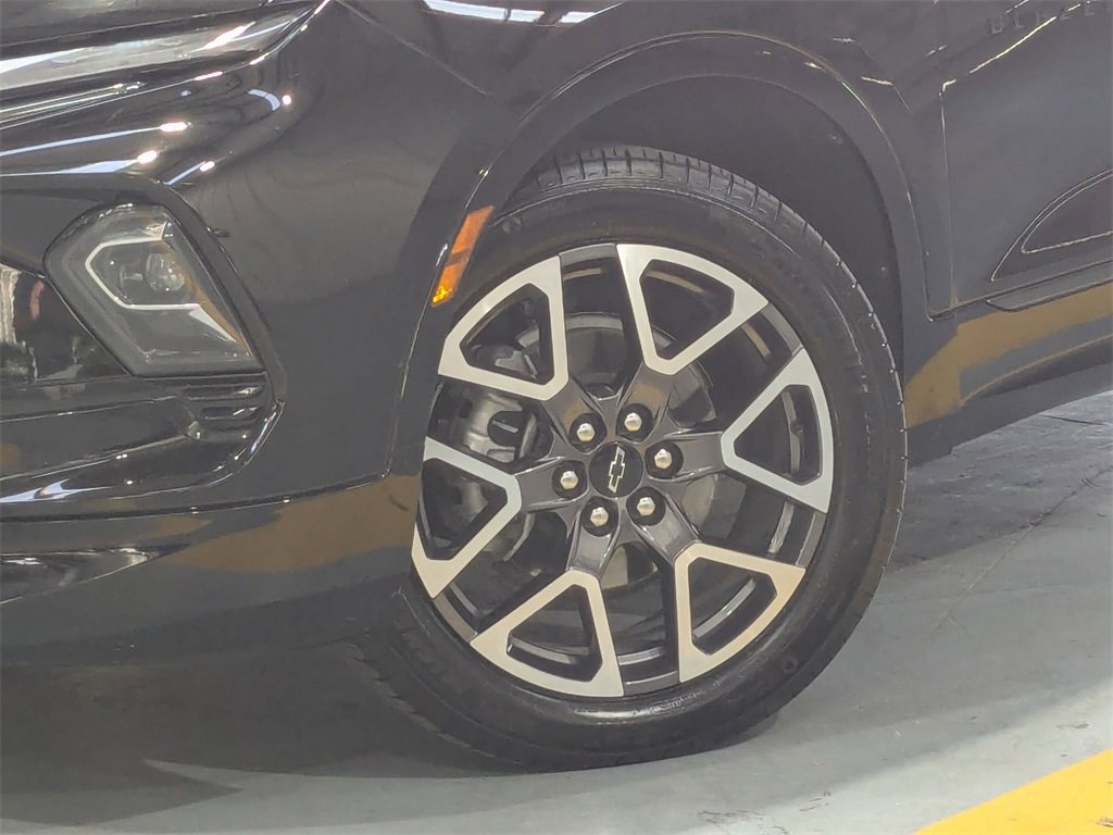 Used 2025 Chevrolet Blazer RS image 31