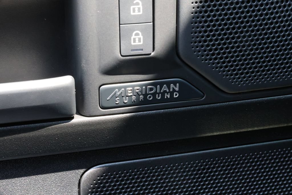 New 2026 Land Rover Defender 110 OCTA AWD/4WD image 19