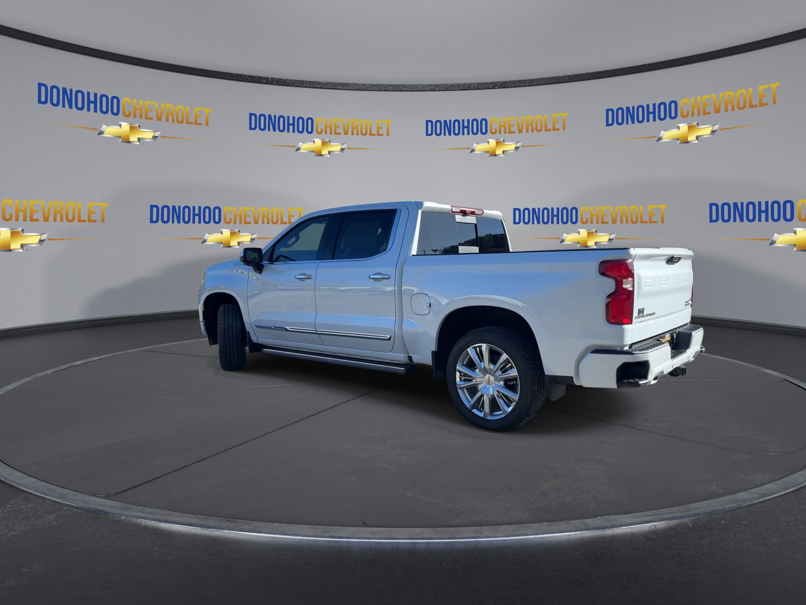 New 2026 Chevrolet Silverado 1500 High Country AWD/4WD image 6