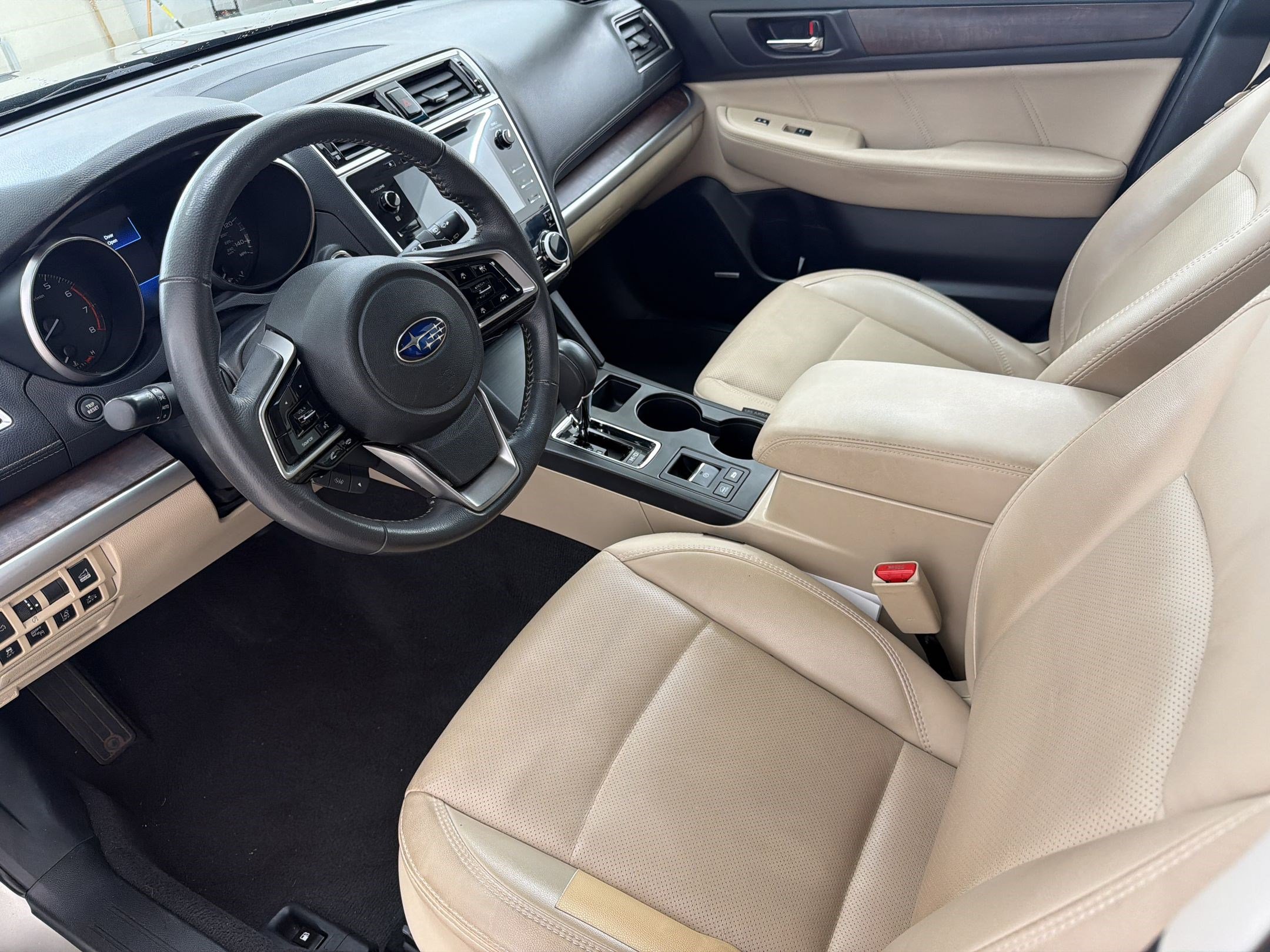 Used 2018 Subaru Outback 2.5i Limited AWD/4WD image 4