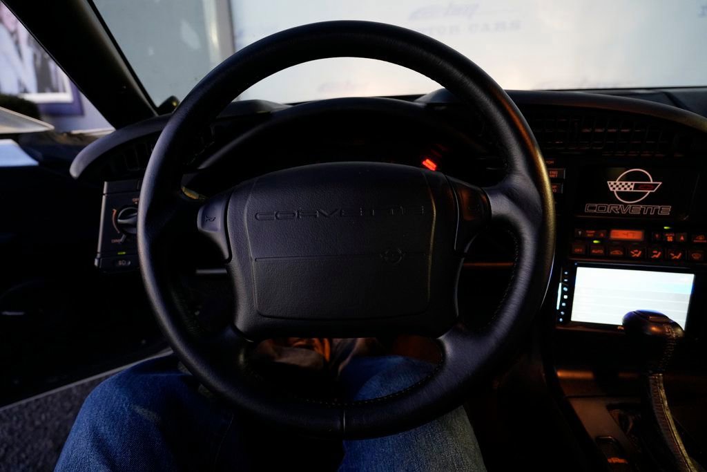 Used 1992 Chevrolet Corvette Convertible image 63