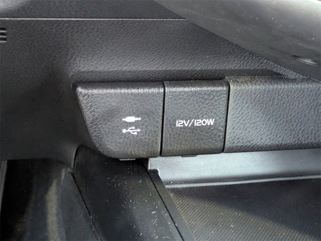 Used 2019 Toyota Camry LE image 23