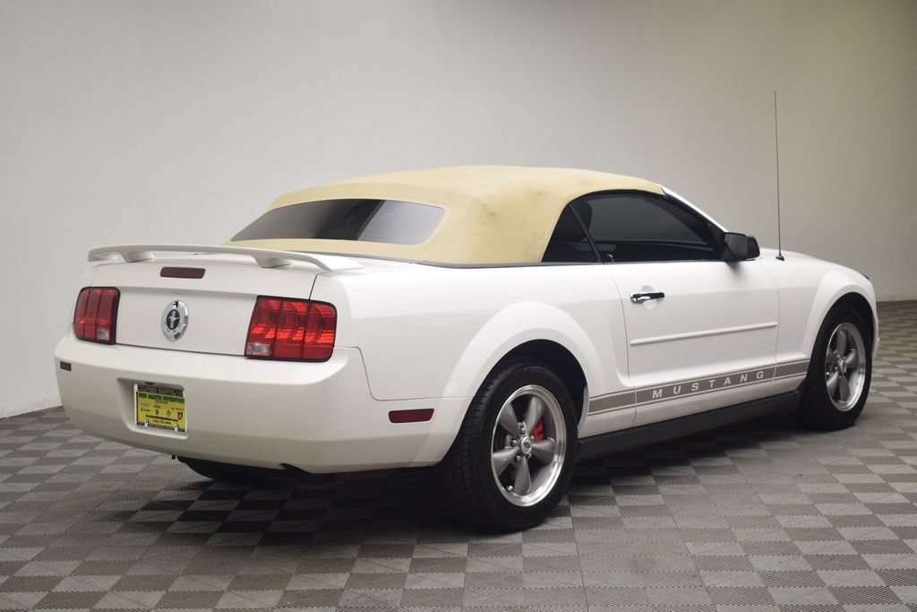 Used 2006 Ford Mustang Premium RWD image 6