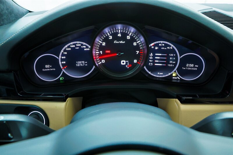 Used 2020 Porsche Cayenne Turbo AWD/4WD image 65