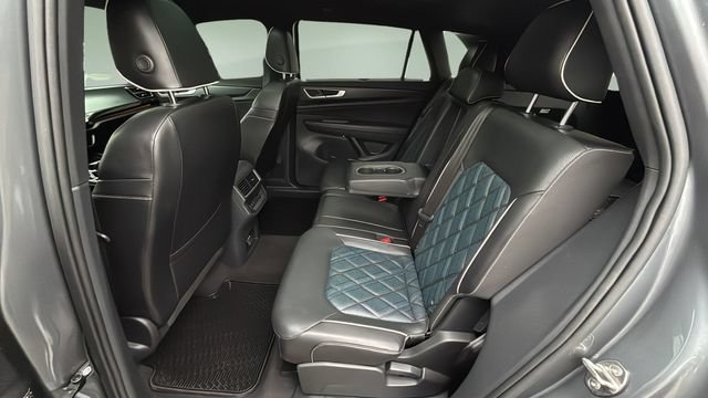 Used 2024 Volkswagen Atlas Cross Sport SEL Premium R-Line AWD/4WD image 20