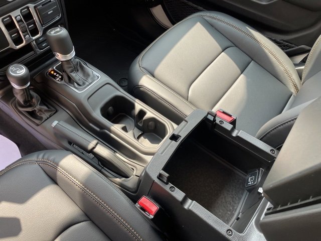 New 2025 Jeep Wrangler Sahara image 9