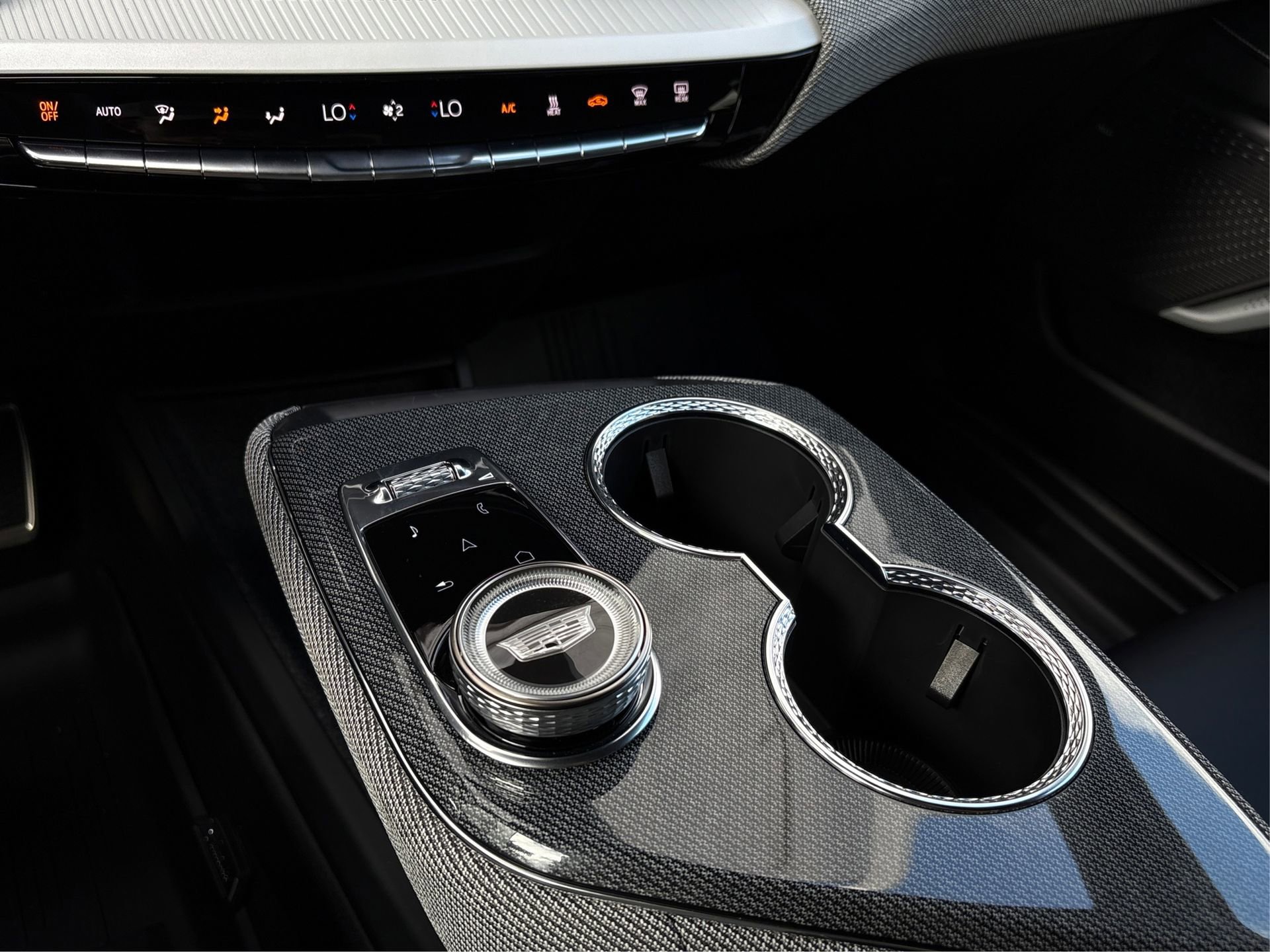 New 2025 Cadillac Optiq Sport 1 w/ LPO, Floor Liner Package image 28