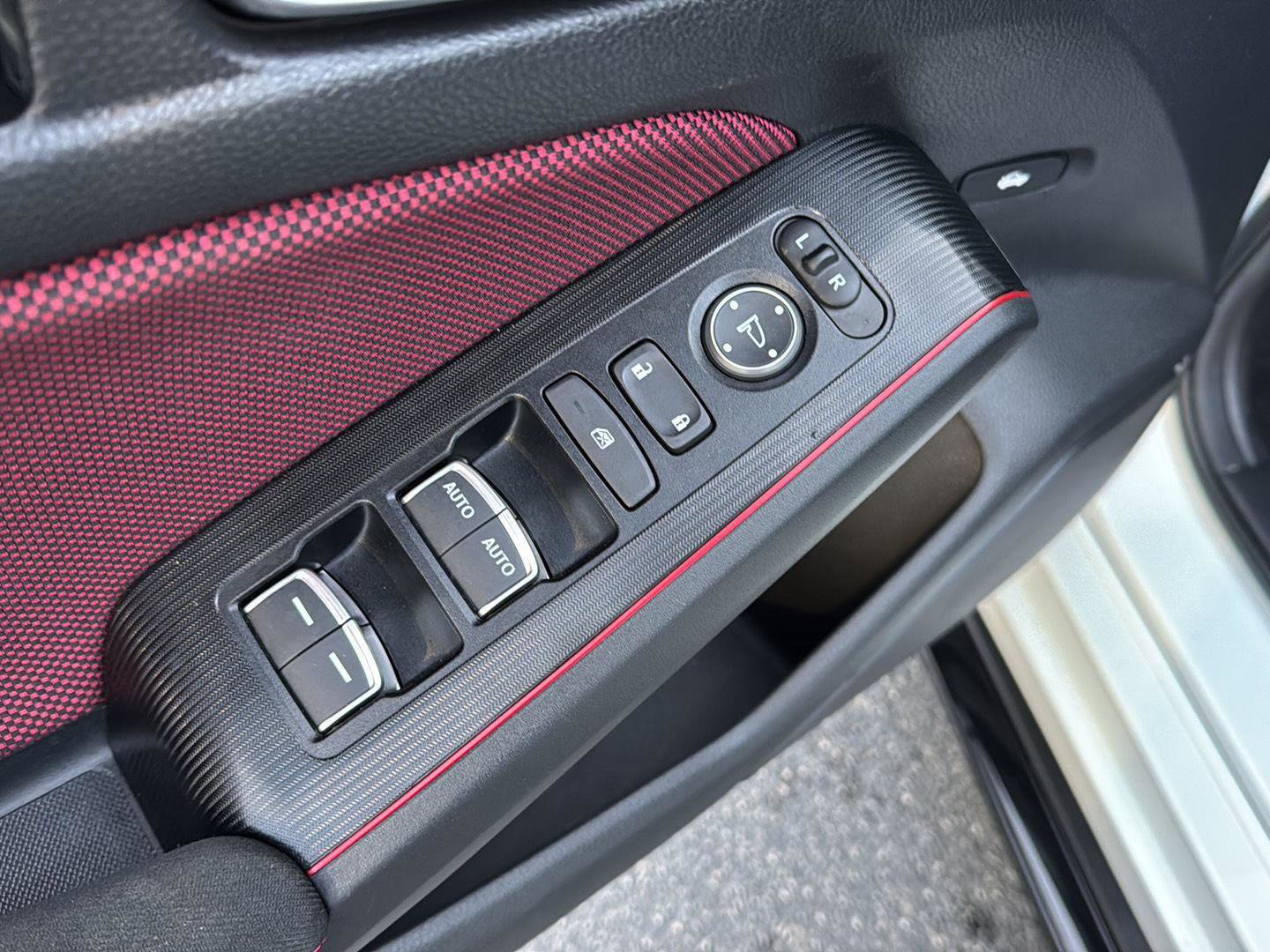 Used 2025 Honda Civic Si image 29