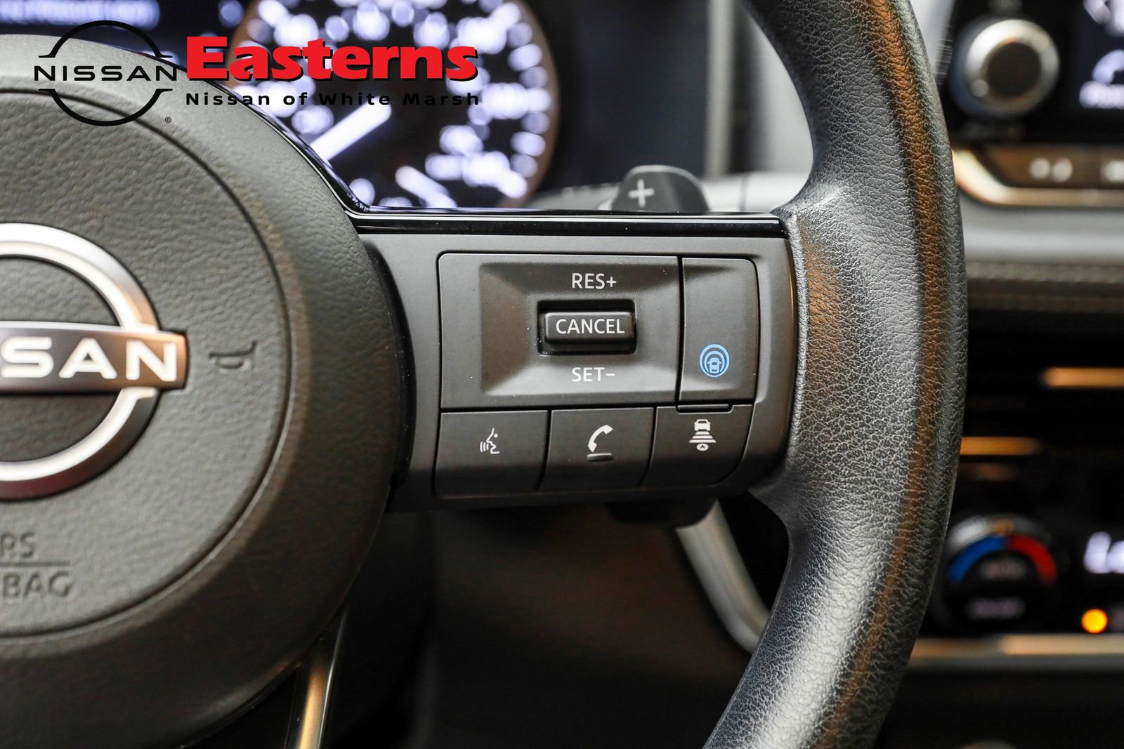 Used 2022 Nissan Rogue SV image 39