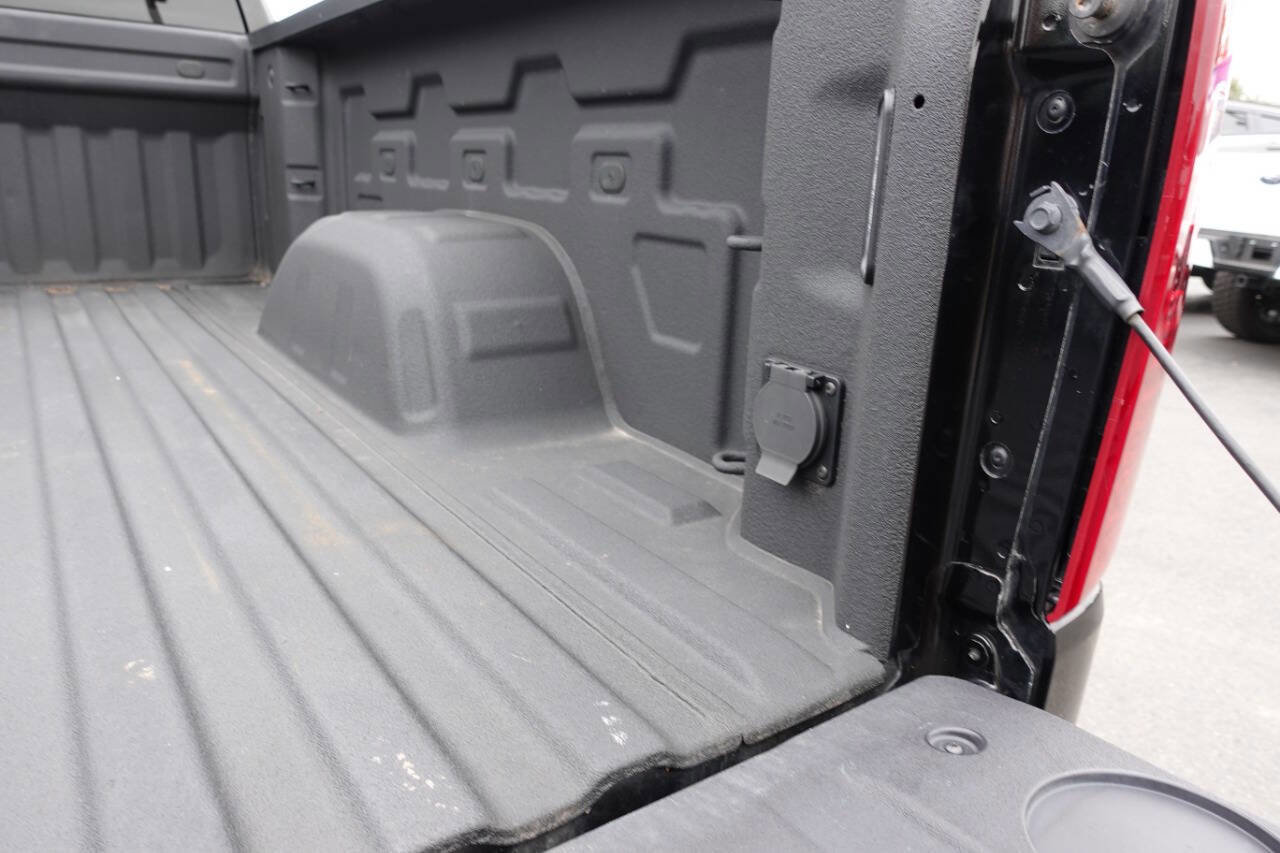 Used 2023 Chevrolet Silverado 1500 Custom image 25