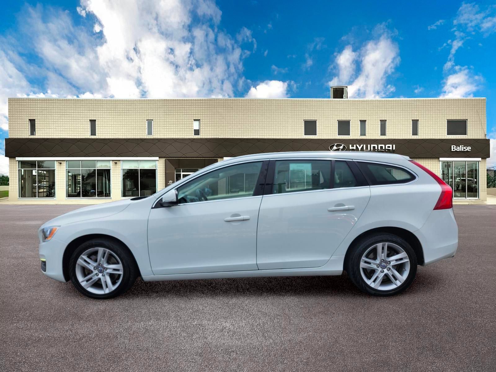 Used 2015 Volvo V60 T5 Premier image 6