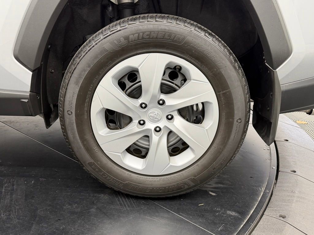Certified 2025 Toyota RAV4 LE FWD image 16