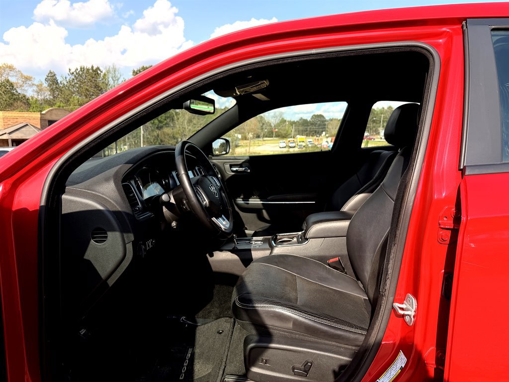 Used 2012 Dodge Charger R/T RWD image 3