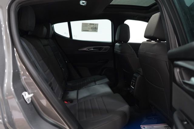 New 2025 Alfa Romeo Tonale w/ Premium Package image 34