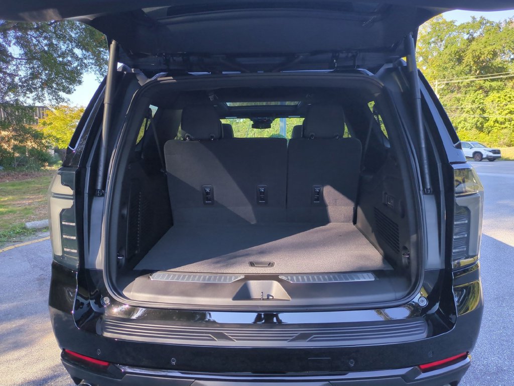 New 2027 Chevrolet Suburban Z71 w/ Comfort Package AWD/4WD image 36