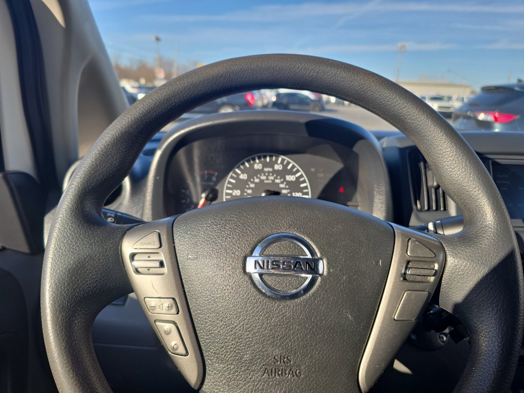 Used 2021 Nissan NV200 S image 23