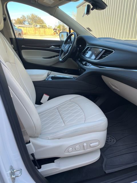 Used 2024 Buick Enclave Avenir w/ Avenir Technology Package image 13