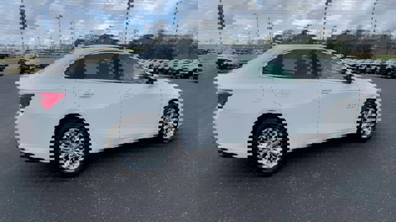 Used 2024 Chevrolet Malibu LT image 9