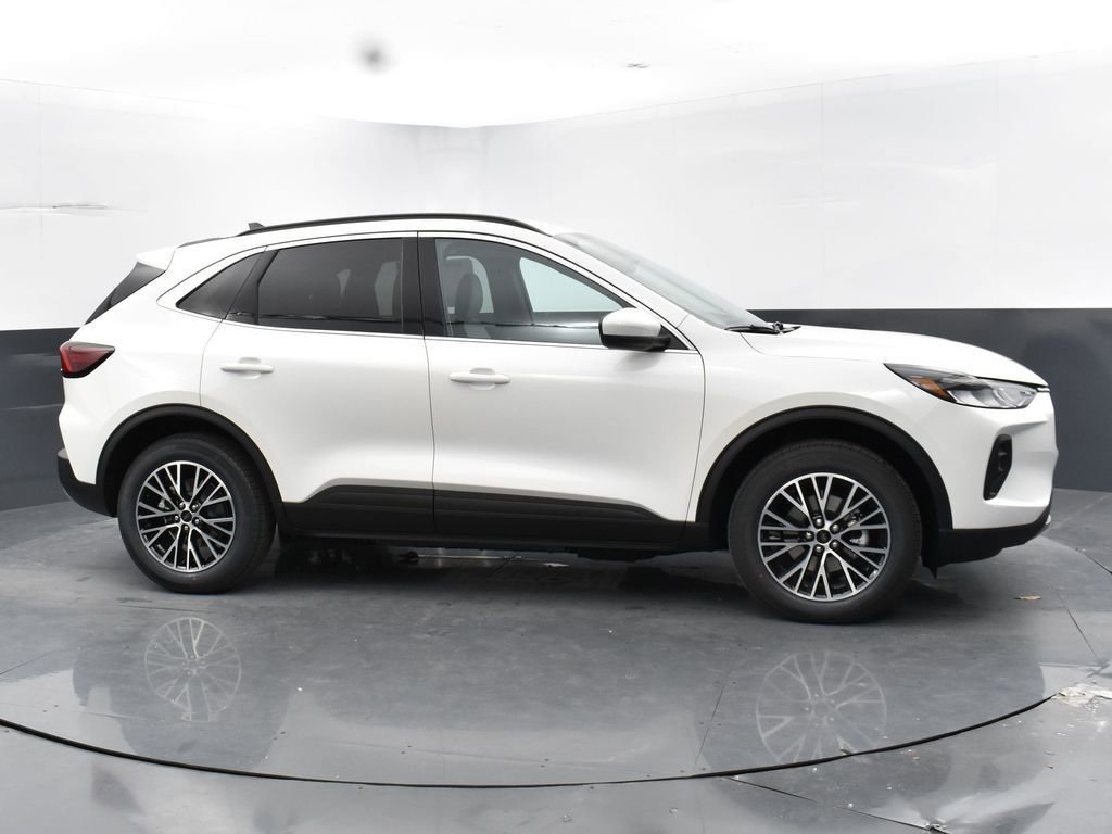 New 2025 Ford Escape SE image 5