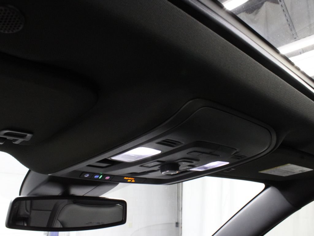 Used 2023 GMC Yukon Denali w/ LPO, Floor Liner Package AWD/4WD image 30