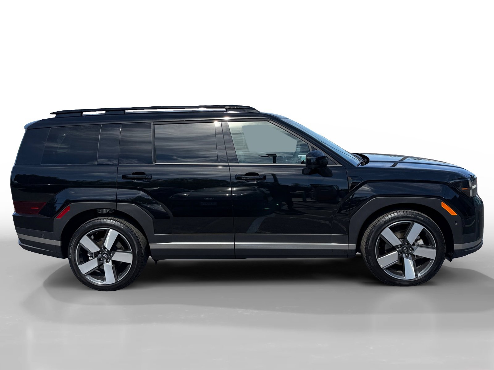 Certified 2025 Hyundai Santa Fe Limited image 6