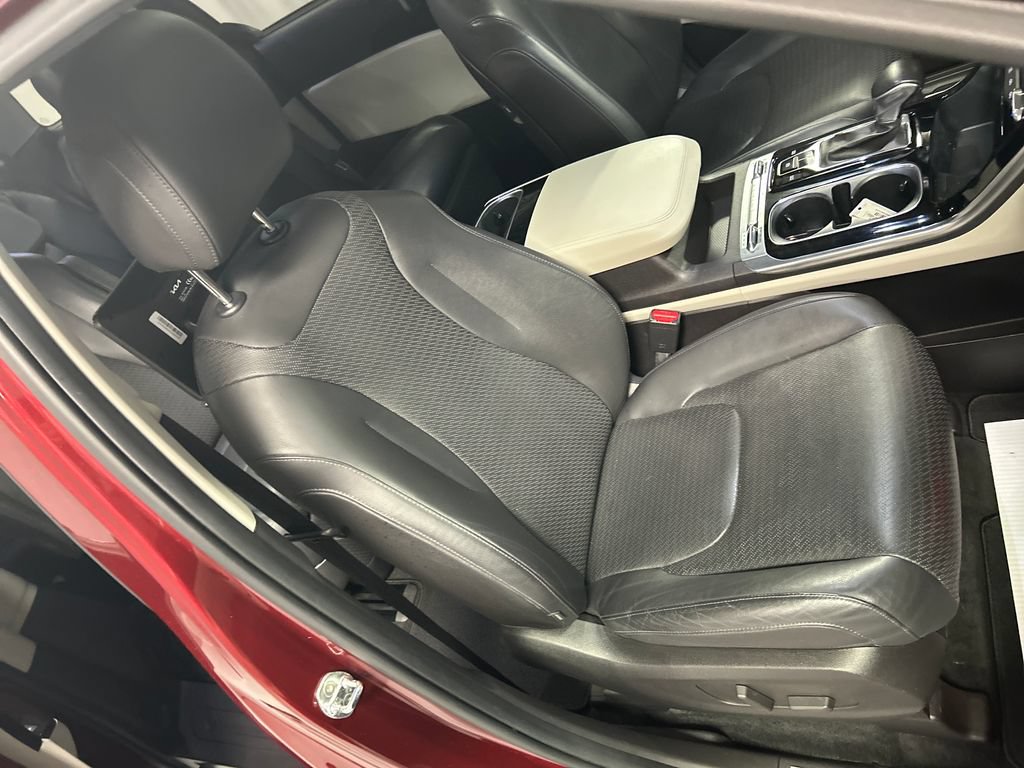 Used 2022 Kia Carnival SX Prestige FWD image 26