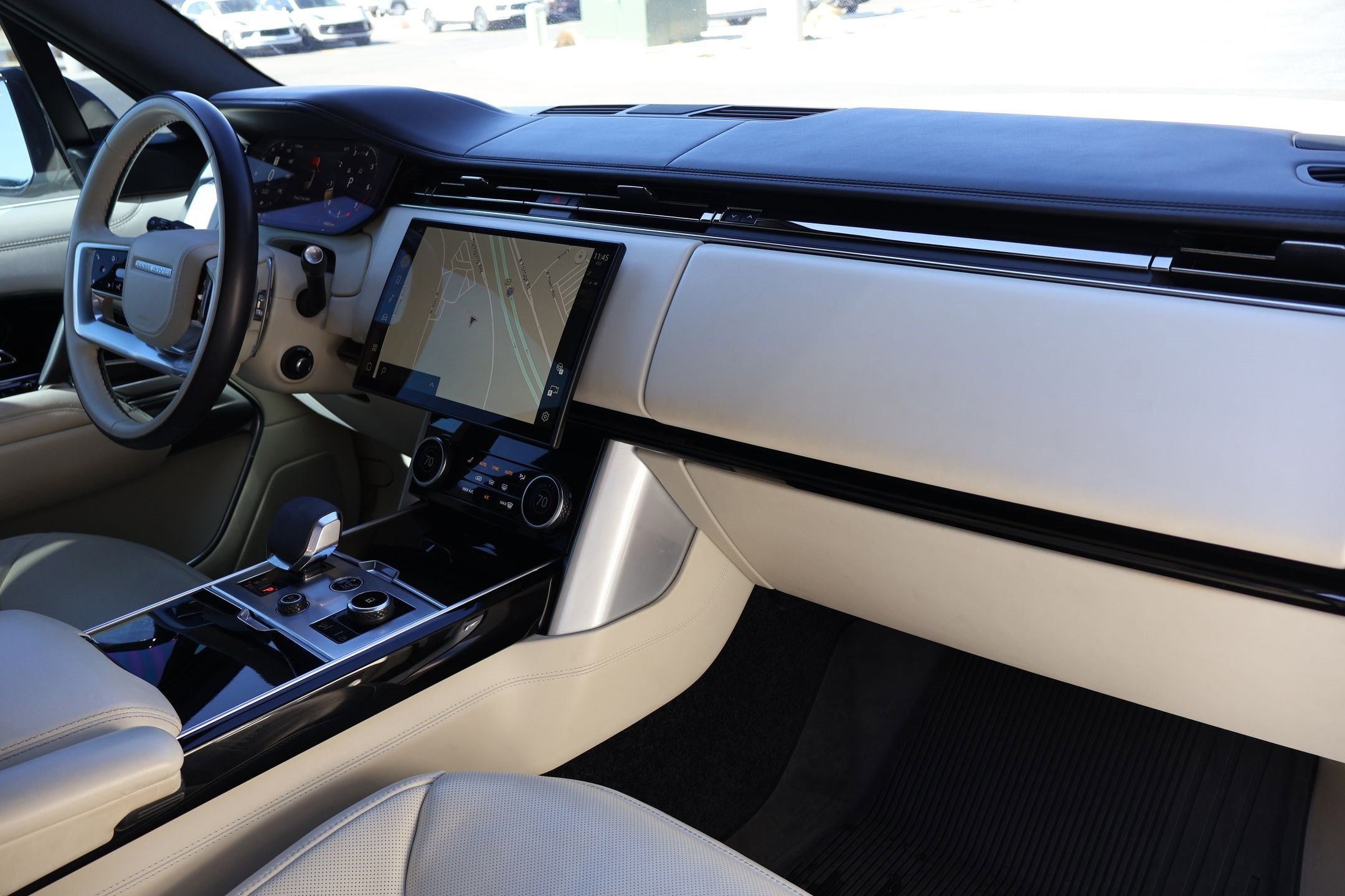 Used 2023 Land Rover Range Rover SE AWD/4WD image 28